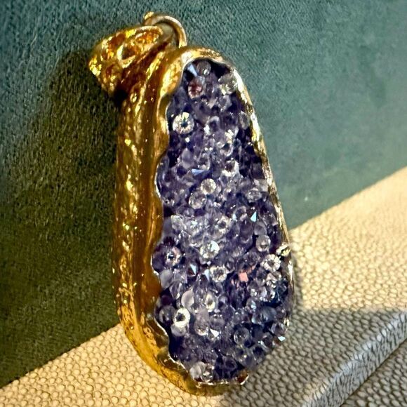 LAVENDER DRUZY GEODE PENDANT – GOLD EDGE 💜✨ - Picture 11 of 17